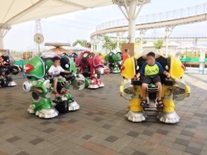 NanE Happy Wonderland 'Battle Robot'